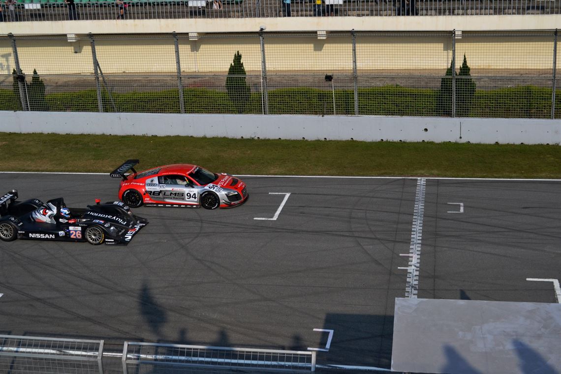 audi-r8-lms-gt3-2011