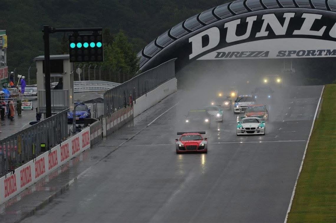 audi-r8-lms-gt3-2011