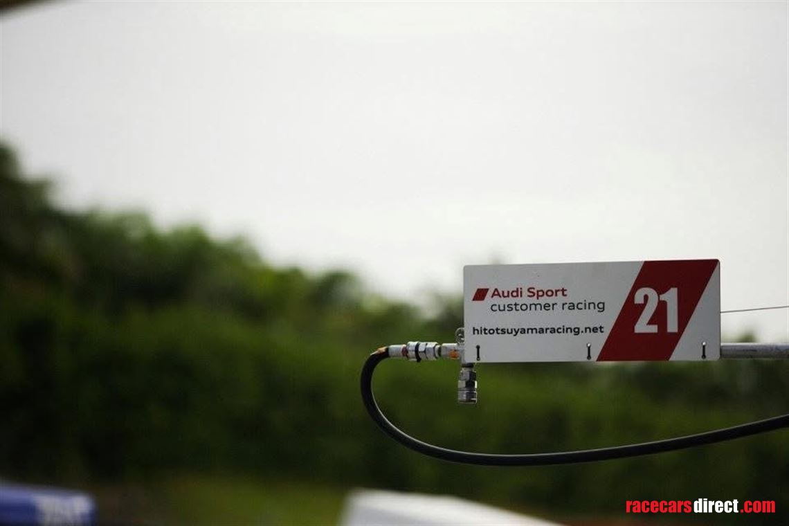 2011-audi-r8-lms-gt3