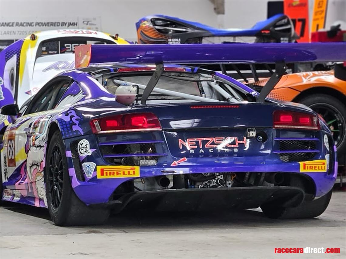 2011-audi-r8-lms-gt3