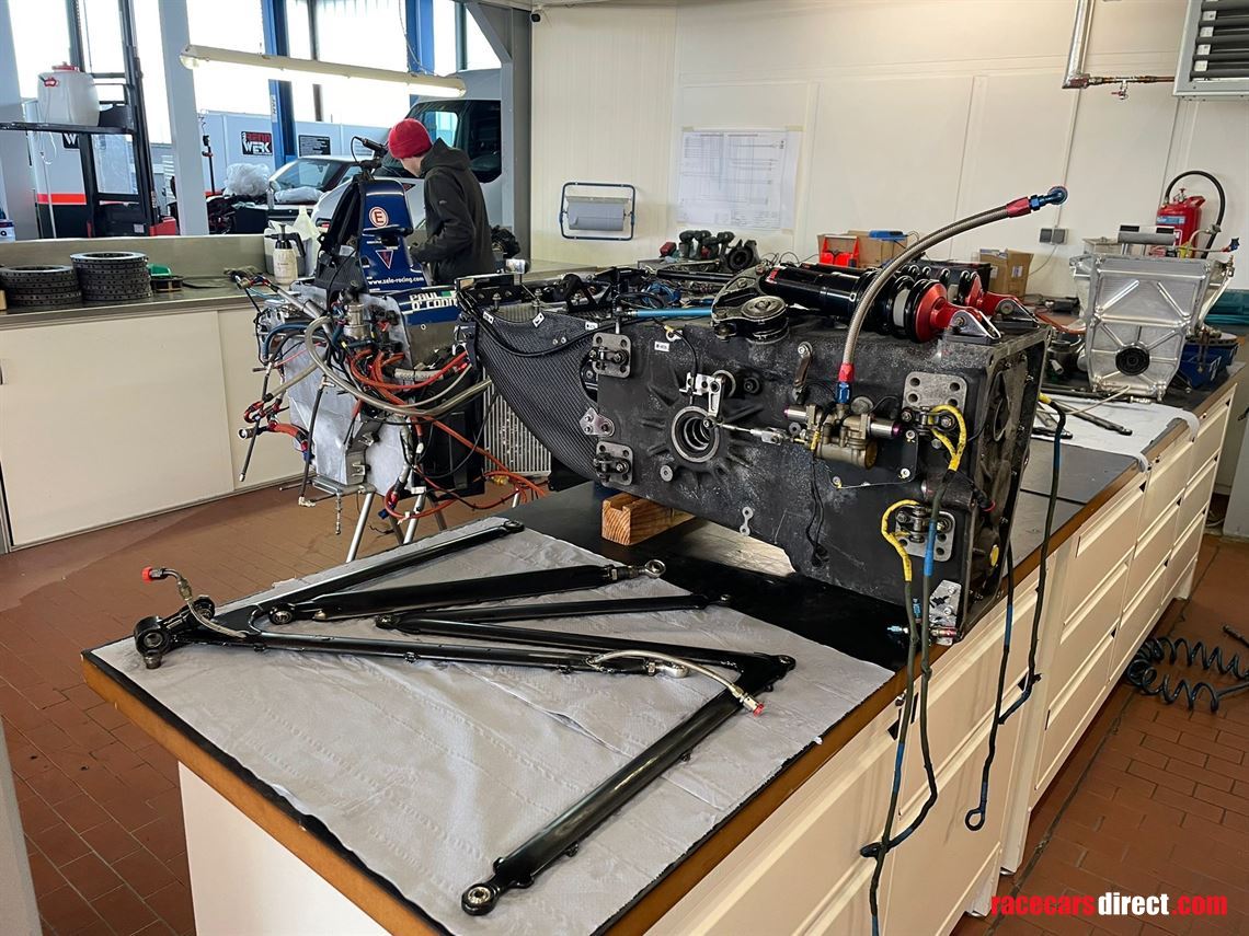 dallara-t-0205-world-series-v8