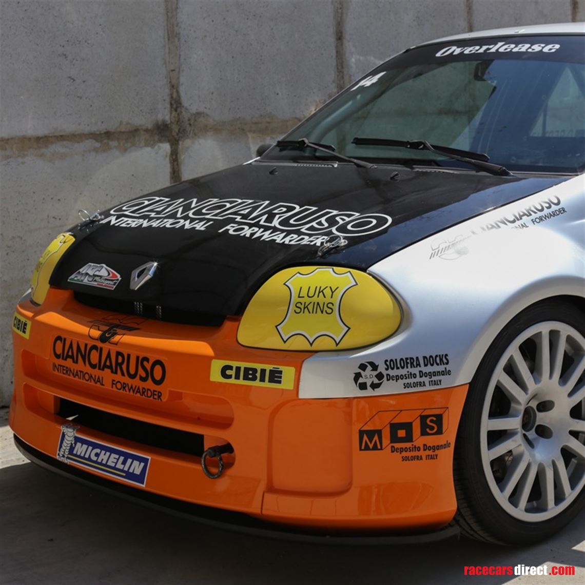 renault-clio-3000-v6-trophy
