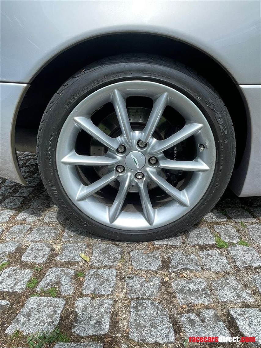 aston-martin-db7-vantage-volante