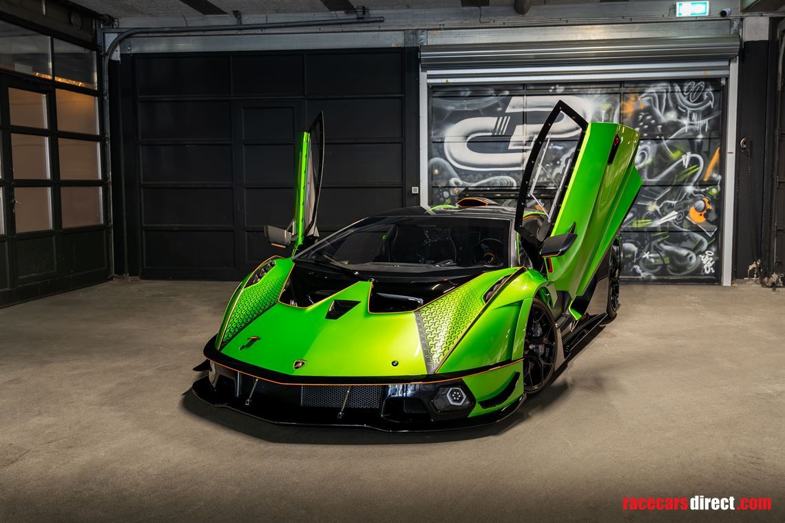lamborghini-essenza-scv12