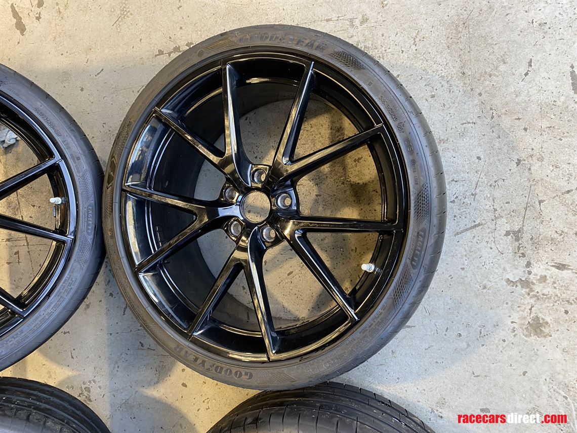 lotus-emira-20-wheels