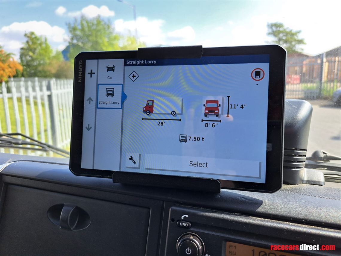 mitsubishi-canter-race-truck