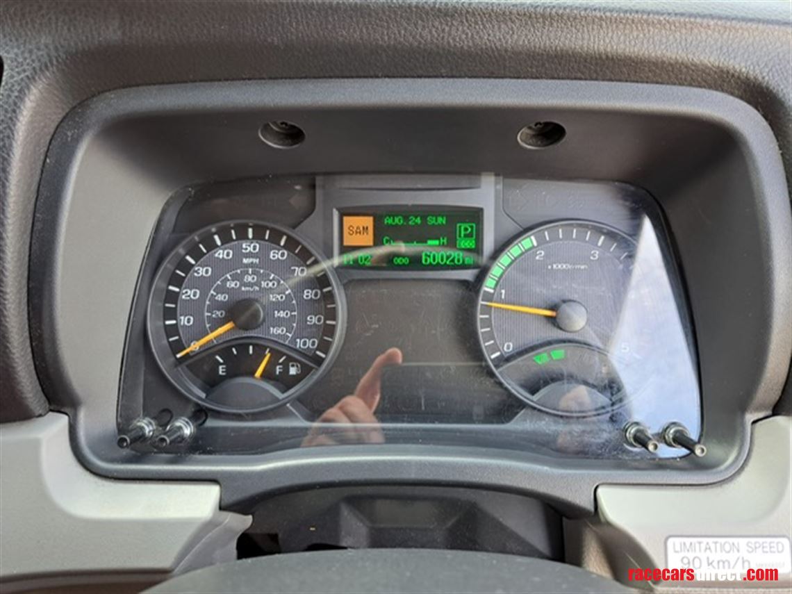 mitsubishi-canter-race-truck