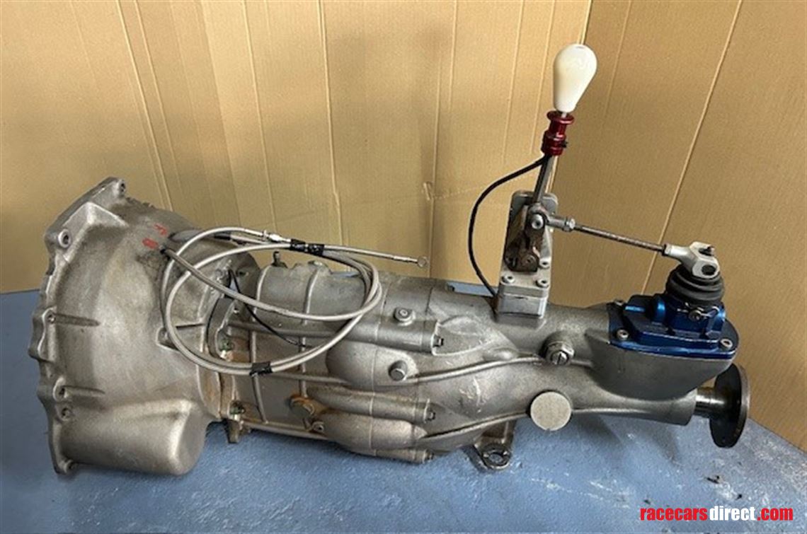 ginetta-jnr-and-trailer