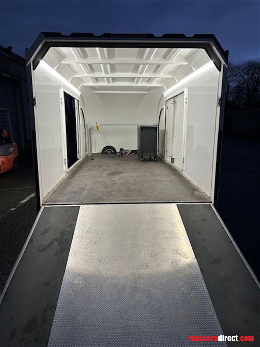 ginetta-jnr-and-trailer