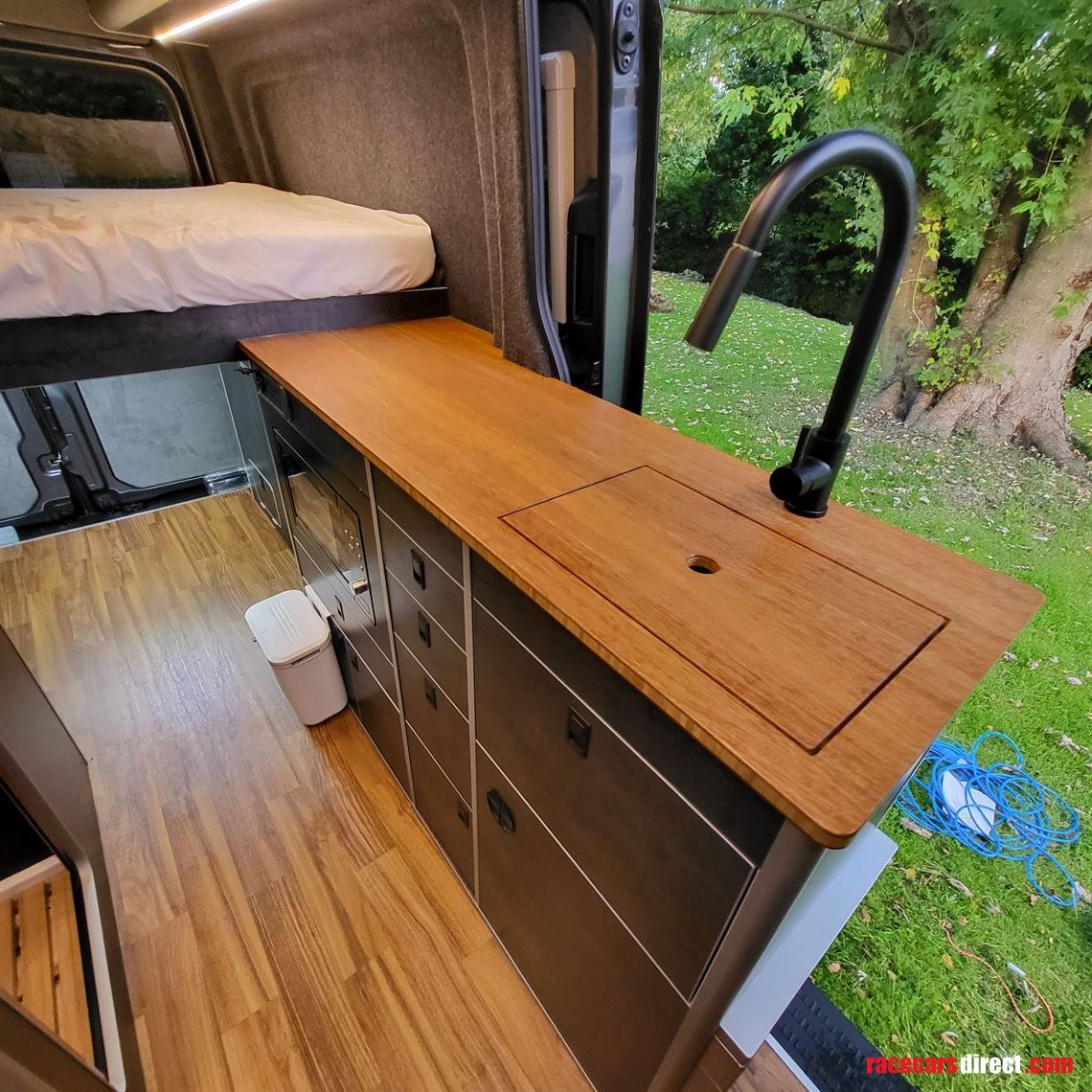 campervan-man-tge-3140-crafter