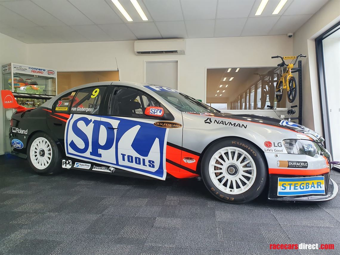 v8-supercar-x-scott-mclaughlin-shane-van-gisb