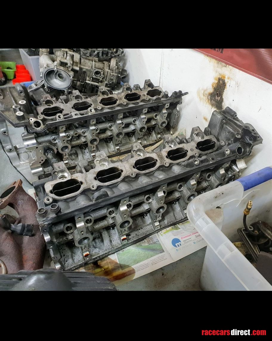 gallardor8-cylinder-heads-pair