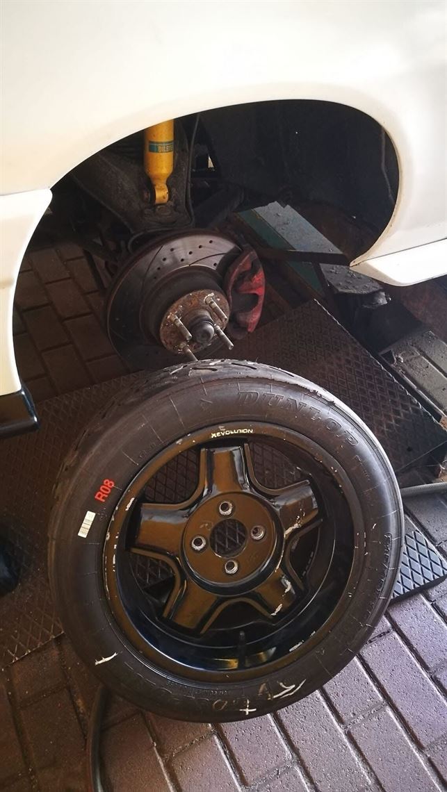 opel-manta-b-20e-1979---historic-race-car