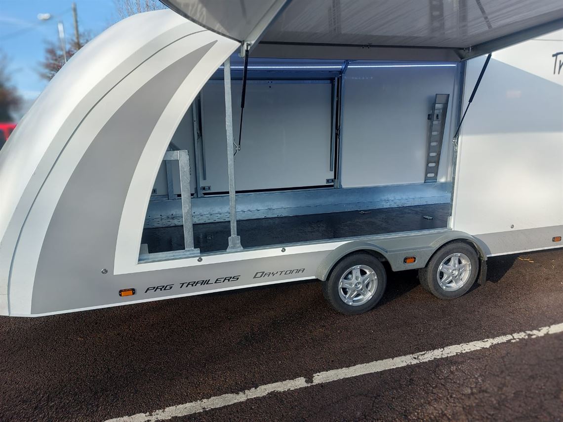 radical-sr1-christmas-package-deal-everything