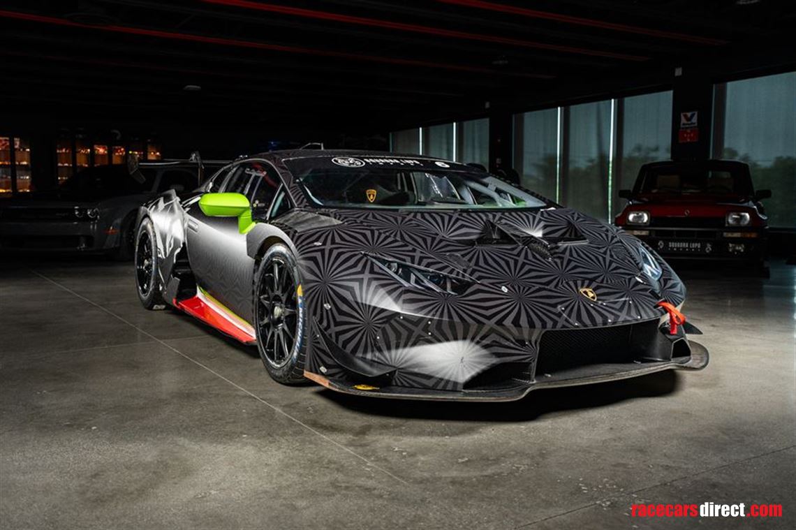 2015-lamborghini-huracan-super-trofeo-evo-upg