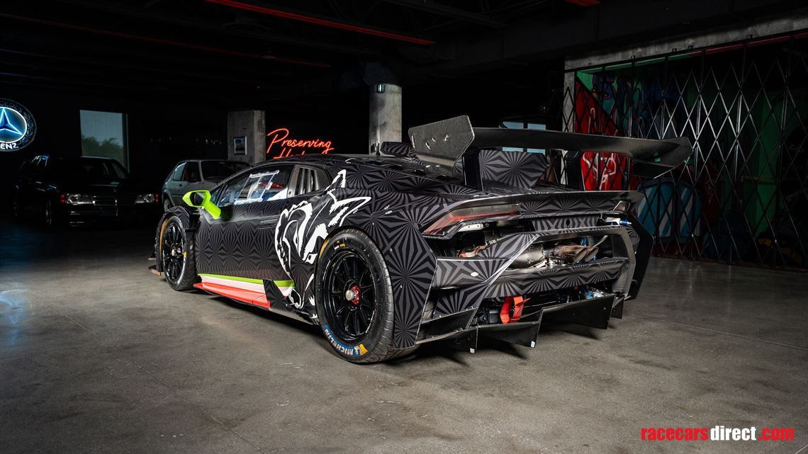 2015-lamborghini-huracan-super-trofeo-evo-upg