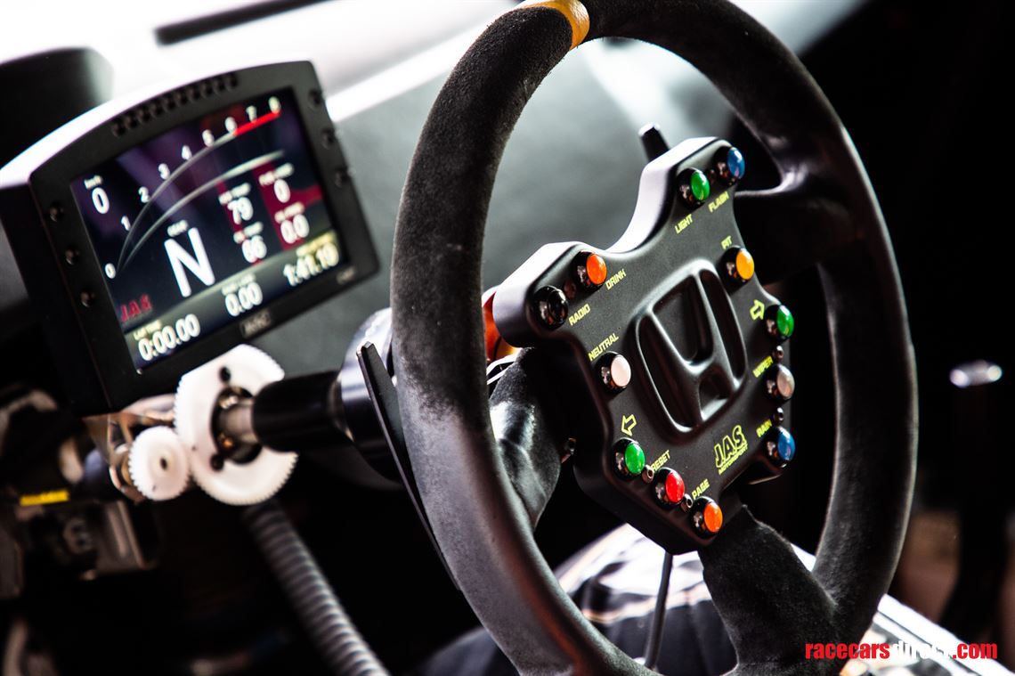 2-honda-civic-type-r-fk7