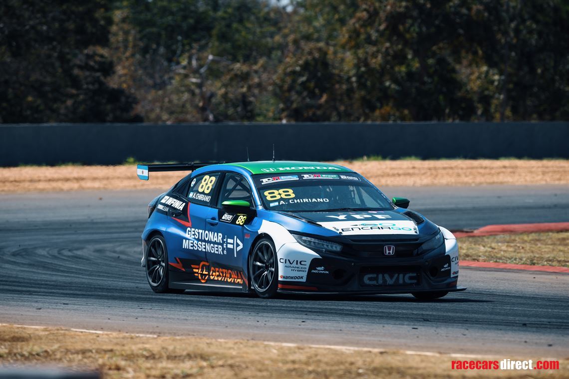 2-honda-civic-type-r-fk7