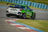 2-honda-civic-type-r-fk7