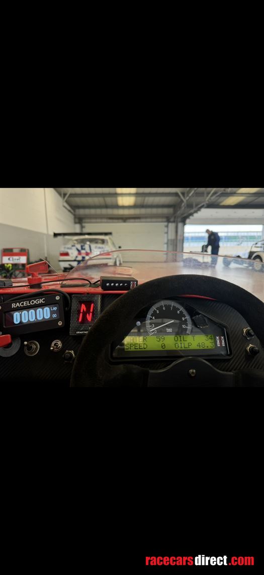 caterham-20-duratec-race-car