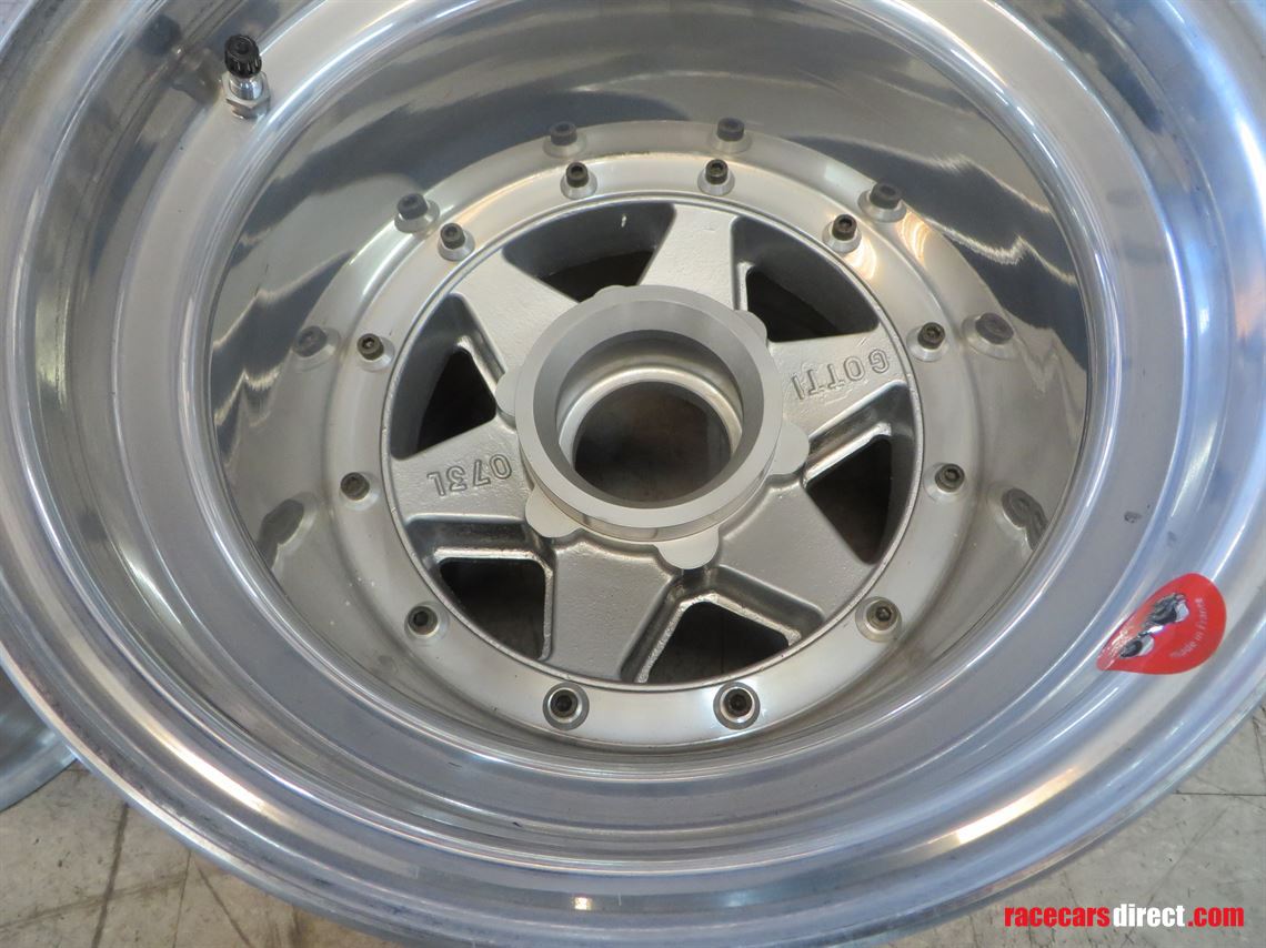 gotti-13-diameter-center-lock-wheels