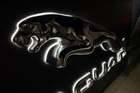 jaguar-illuminated-sign