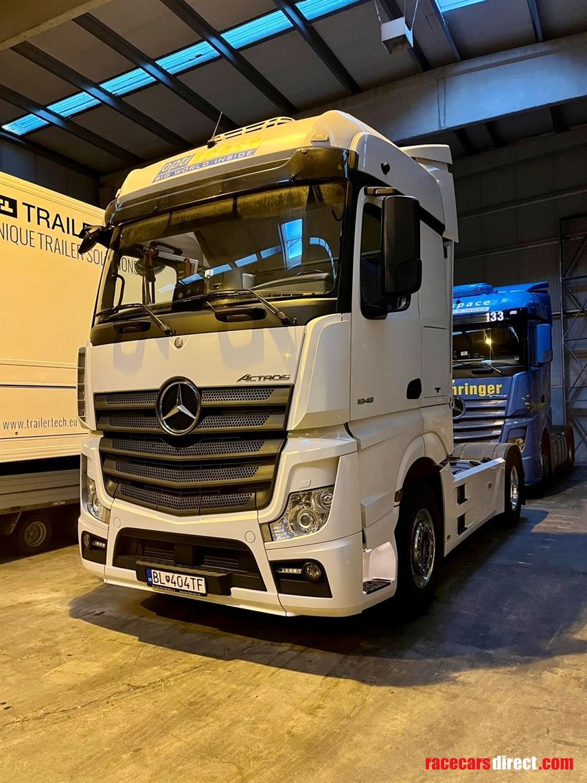 racetrailer---3-cars-living-double-deck