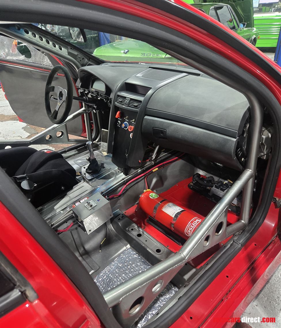 2009-holden-hsv-race-car-ex-supercar-series