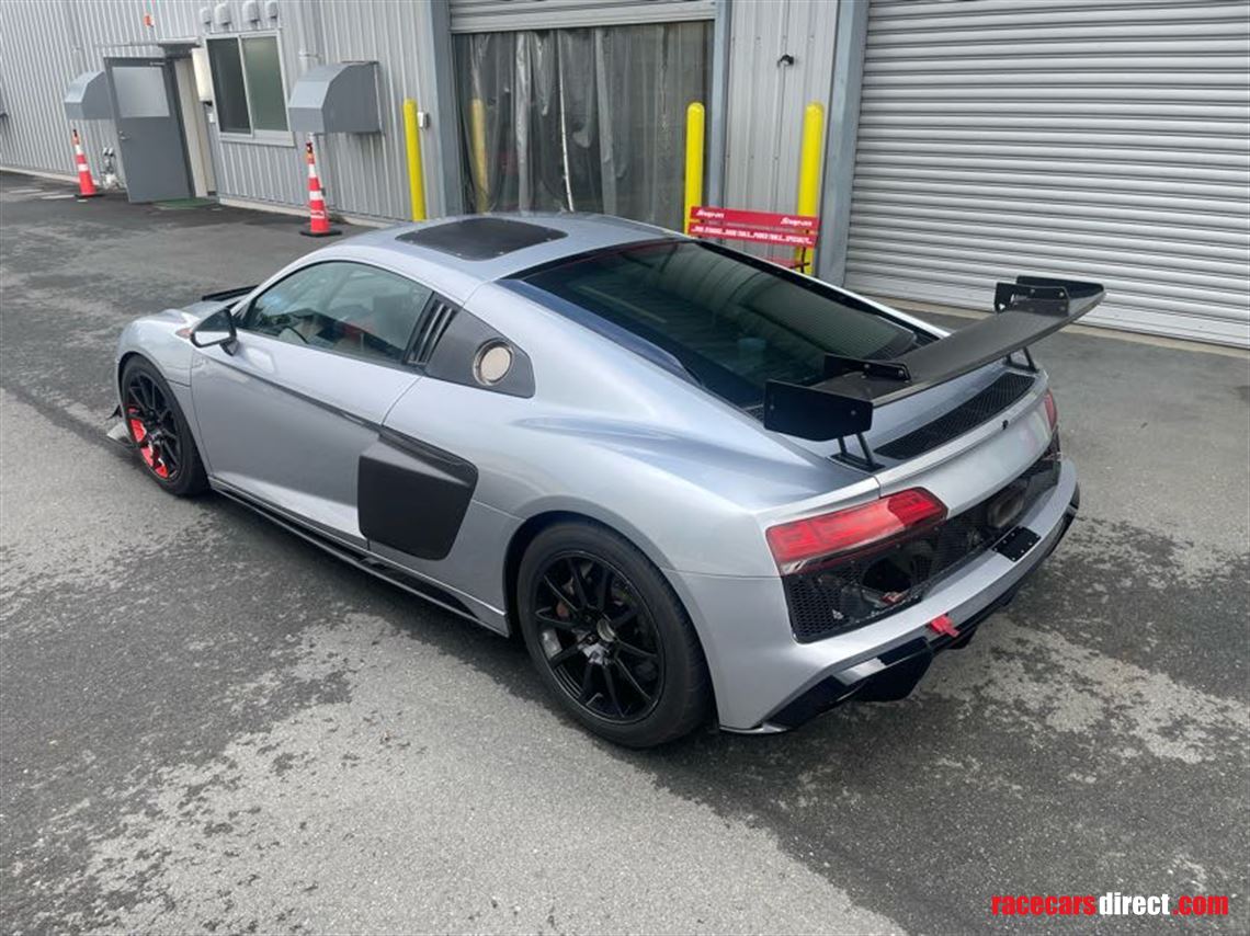 2018-audi-r8-lms-gt4-evo