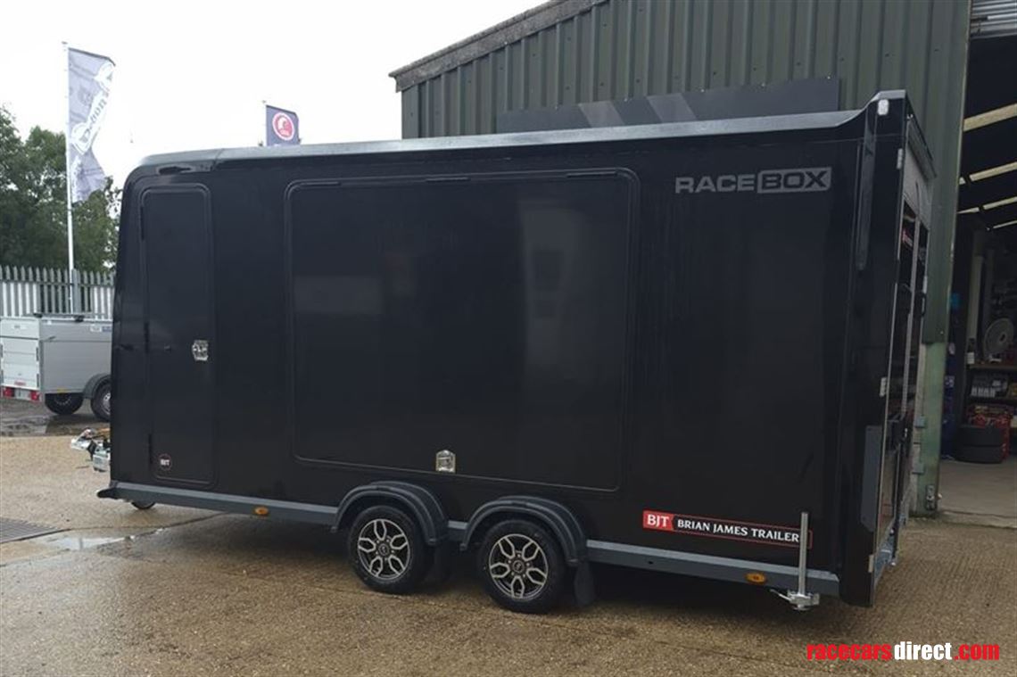 Racecarsdirect.com - Brian James Race Box 4.5m x 1.9m Black 3000kg GVW