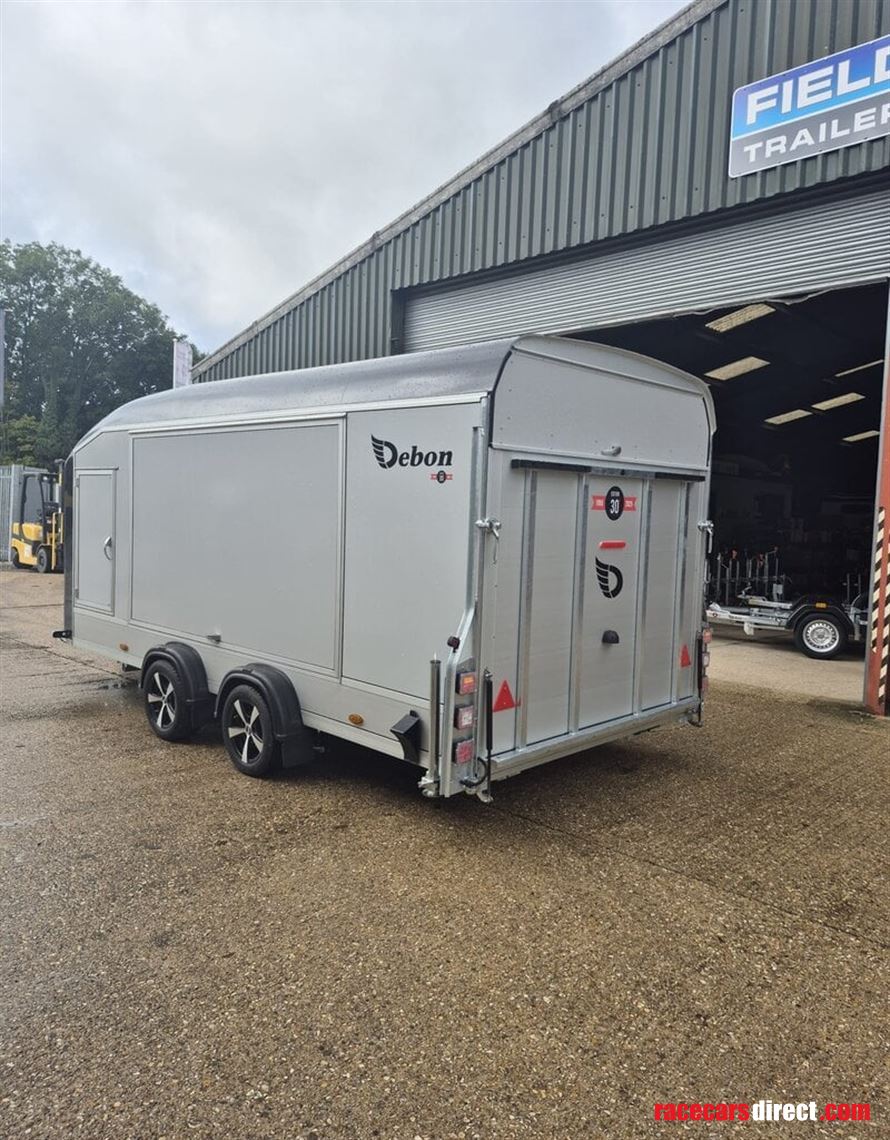 debon-c1000-enclosed-car-trailer-twin-axle-35