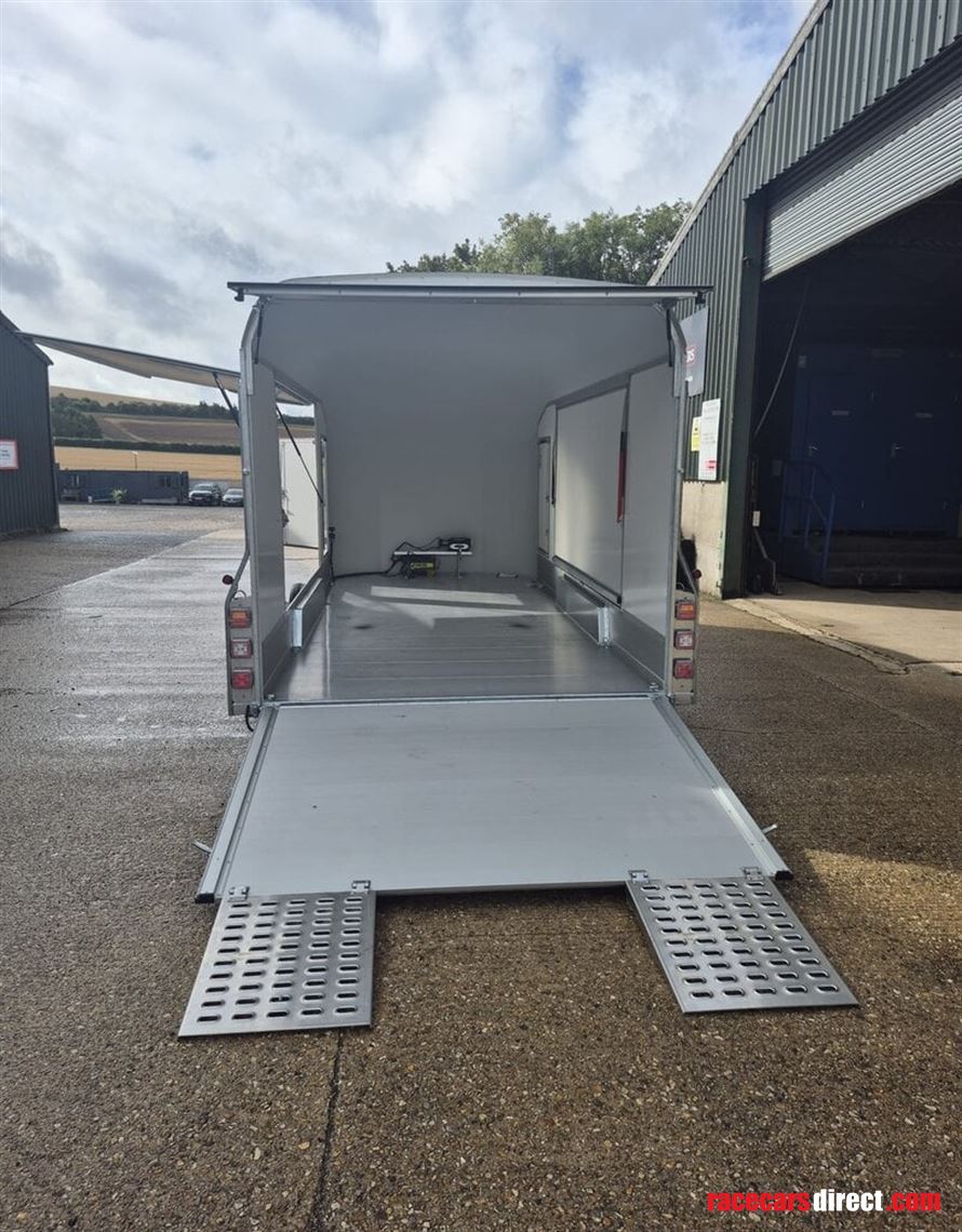 debon-c1000-enclosed-car-trailer-twin-axle-35