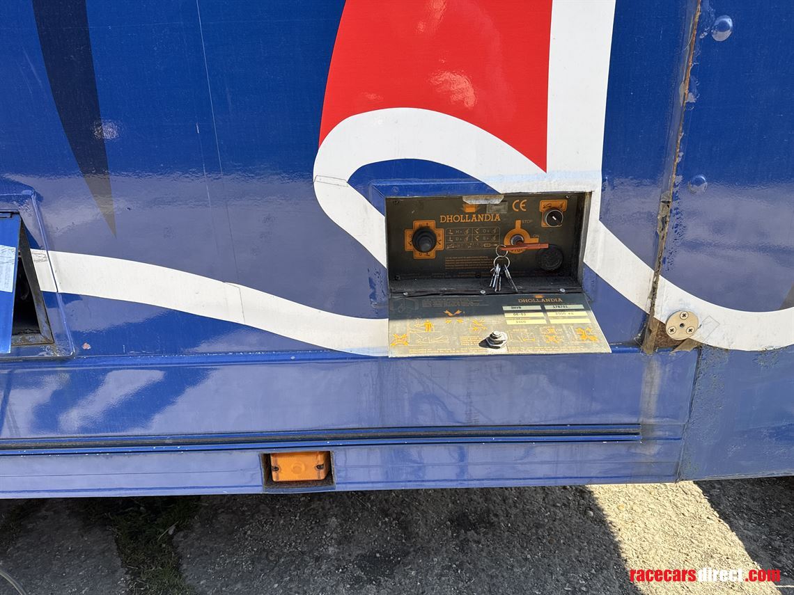 2008-daf-xf-105460---race-team-four-car-trans