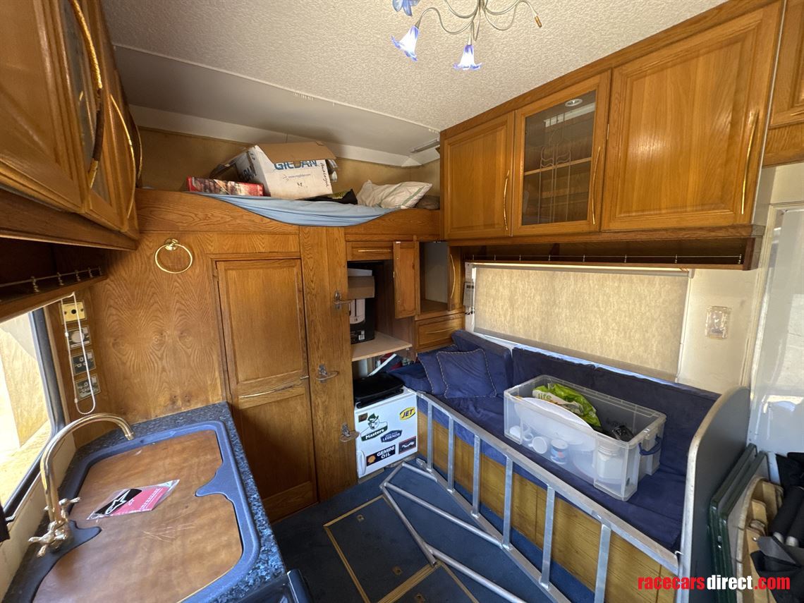 2008-daf-xf-105460---race-team-four-car-trans