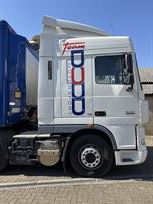 2008-daf-xf-105460---race-team-four-car-trans
