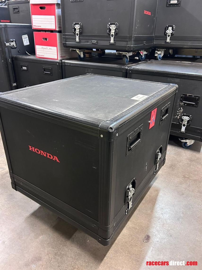 quentor-black-lockable-flight-cases