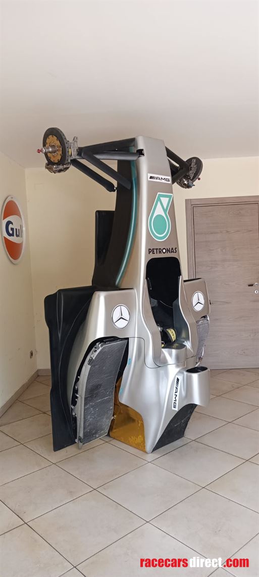 f1-hamilton-mercedes-w08---11-replica-memorab