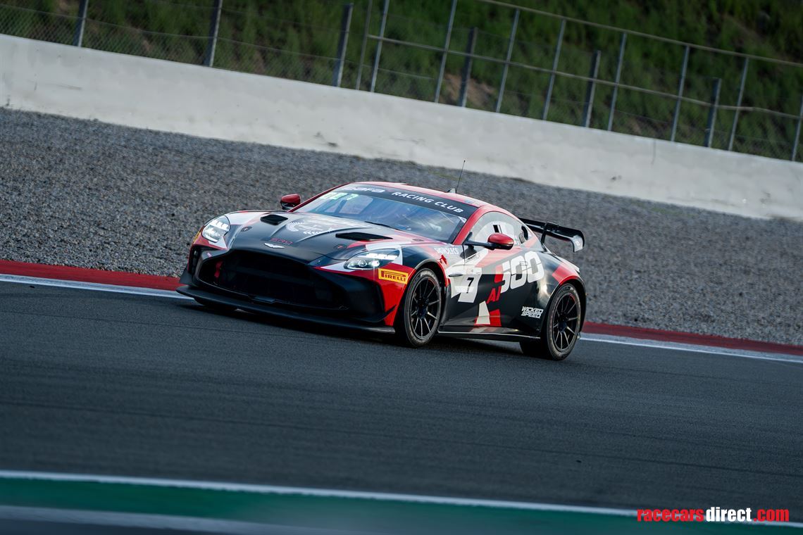 aston-martin-vantage-gt4-evo---2025-champion