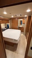 2016-model-winnebago-sunstar-lx35f