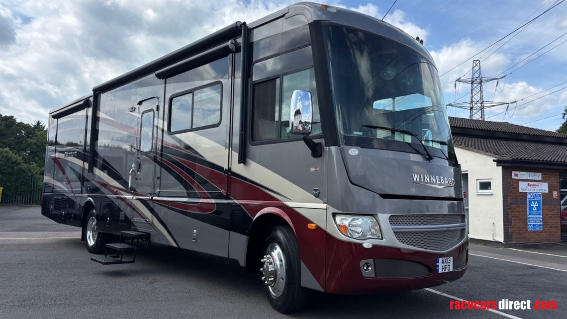 2013-winnebago-adventurer-35p