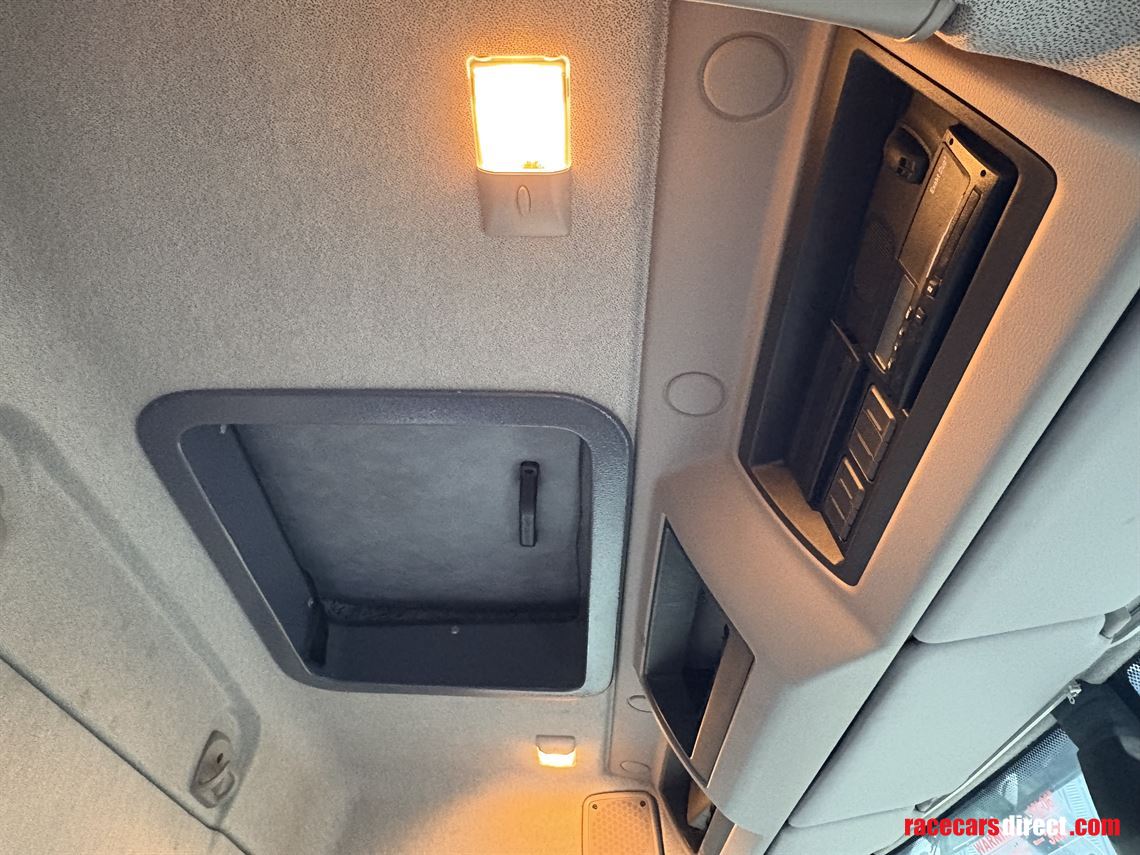 leyland-dad-lf230-race-transporter---box-lorr