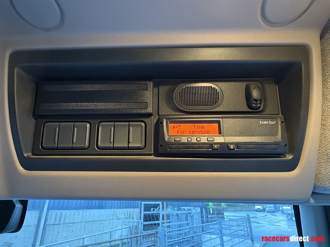 leyland-dad-lf230-race-transporter---box-lorr