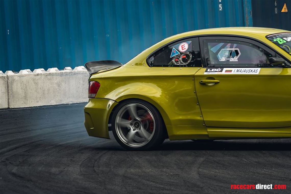 bmw-e82-54-v8-amg-400-bhp-555-nm