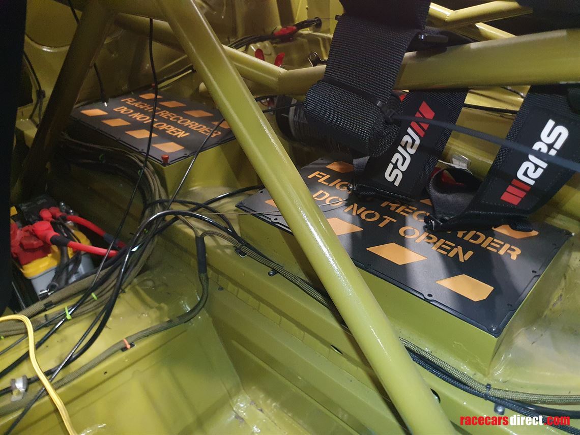 bmw-e82-54-v8-amg-400-bhp-555-nm