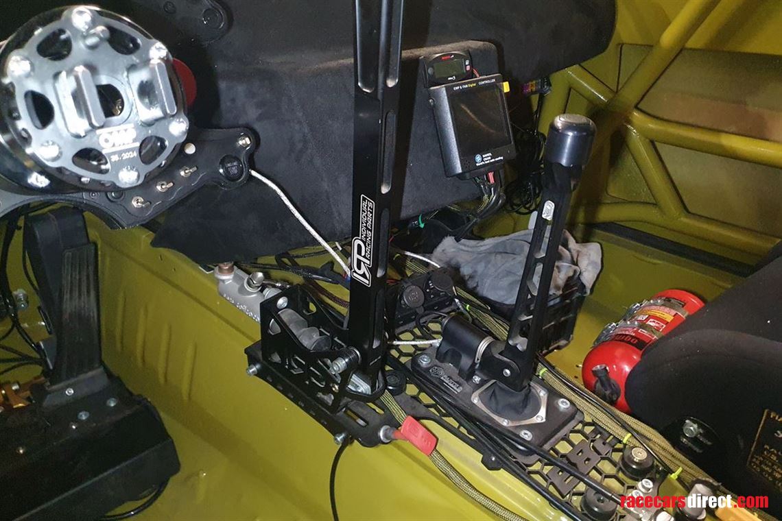 bmw-e82-54-v8-amg-400-bhp-555-nm