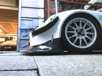 Detail Racing splitter and canards