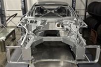 2020-amg-gt4-body-shell