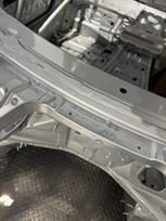 2020-amg-gt4-body-shell