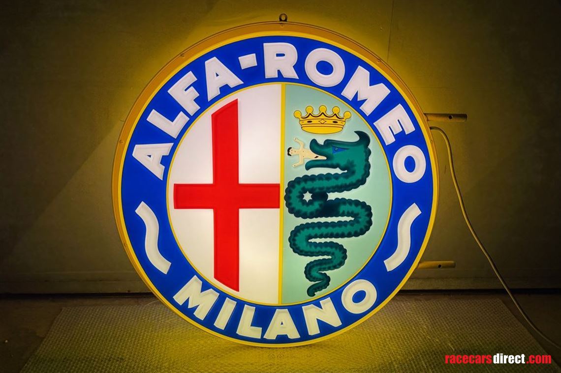 double-sided-alfa-romeo-milano-illuminated-si