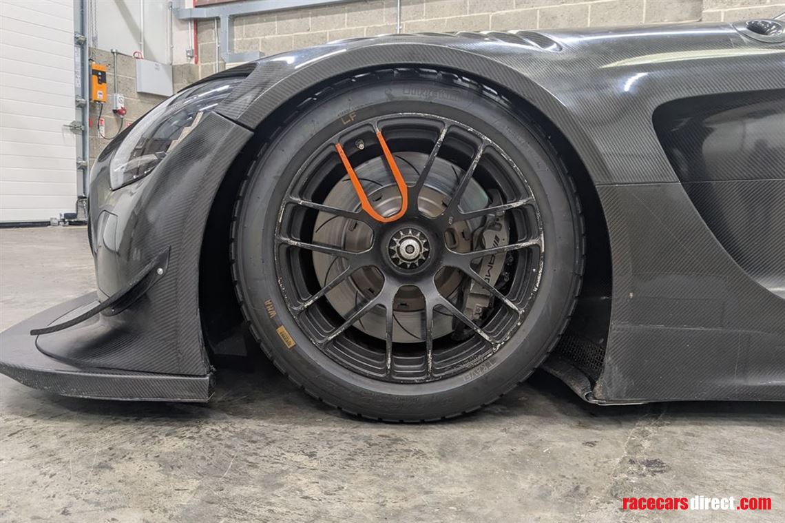 mercedes-benz-amg-gt3-evo